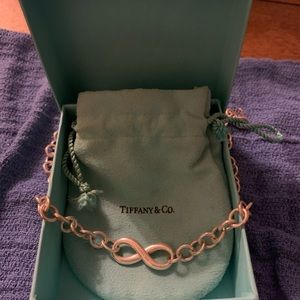 Tiffany necklace. Never worn. Comes in box.